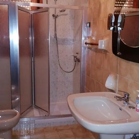 Quarto em Acomodações Particulares Solo Per Due *